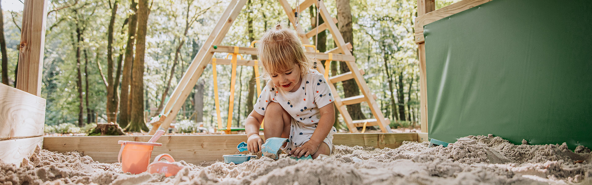 Houd de beestjes buiten: zo blijft de zandbak schoon voor je kinderen